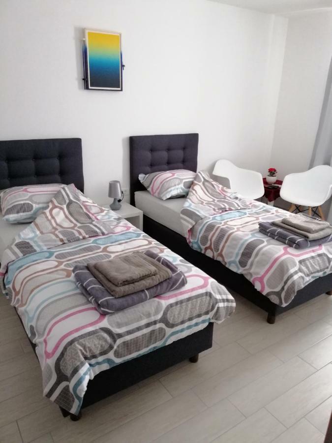 Studio Apartment Mila Pula Exterior foto